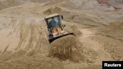 中国江西一个稀土矿(资料照,2012年3月14日)