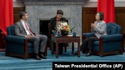 台湾总统蔡英文与台湾邦交国巴拉圭总统当选人佩纳在台北总统府举行会谈(2023年7月12日)