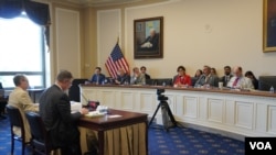 美国国会众议院外委会印太小组委员会2024年6月27日召开听证会。国务院亚太事务助卿康达和国际发展署助理署长迈克尔·希弗作证。