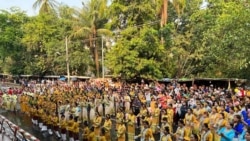 ရခိုင်မှာ သင်္ကြန်ပွဲလုပ်ဖို့စစ်ကောင်စီပြင်ဆင်နေပေမယ့် လူတွေအပြင်မထွက်ကြဖို့ AA သတိပေးထား ရခိုင်မှာ သင်္ကြန်ပွဲလုပ်ဖို့စစ်ကောင်စီပြင်ဆင်နေပေမယ့် လူတွေအပြင်မထွက်ကြဖို့ AA သတိပေးထား