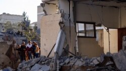 Rafah ဒေသခံတွေ ထိုးစစ်မတိုင်ခင် တိမ်းရှောင်ကြဖို့ အစ္စရေးသတိပေး
 Rafah ဒေသခံတွေ ထိုးစစ်မတိုင်ခင် တိမ်းရှောင်ကြဖို့ အစ္စရေးသတိပေး