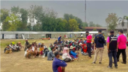 ထိုင်း ကန်ချနဘူရီမှာ မြန်မာလုပ်သား ၅၀နီးပါးဖမ်းဆီးခံရ  ထိုင်း ကန်ချနဘူရီမှာ မြန်မာလုပ်သား ၅၀နီးပါးဖမ်းဆီးခံရ