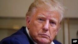 Vụ án hình sự, do Bộ Tư pháp Mỹ đệ trình, đề ra một trở ngại pháp lý khác nữa cho ông Trump trong khi ông tìm cách giành lại chức vụ tổng thống trong cuộc bầu cử vào năm sau.