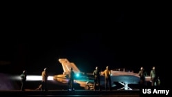 资料照片:美国领导的联军在红海对也门胡塞武装目标发动攻击。(2024年2月4日)