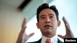 泰国反对党议员皮塔·利米亚罗恩拉特在曼谷接受路透社采访。(2023年7月18日)