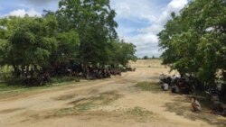 စစ်ရေးတင်းမာမှုကြောင့် ချင်းတွင်းမြစ်အနီး ဒေသခံတွေတိမ်းရှောင်
 စစ်ရေးတင်းမာမှုကြောင့် ချင်းတွင်းမြစ်အနီး ဒေသခံတွေတိမ်းရှောင်