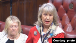 资料照:英国上议院议员肯尼迪(Helena Kennedy)在英议会发言。