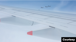 台湾2023年3月29日派军机护送蔡英文座机前往美国转往中美洲访问。(照片来自蔡英文推特账号)