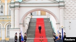 "Він набирає швидкості польоту. Путін готовий повернути всю свою увагу до України. І це погана новина”, - сказав екс-командувач НАТО, адмірал у відставці Джеймс Ставрідіс. Фото: Reuters