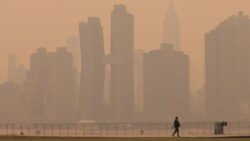 ကနေဒါတောမီးကထွက်လာတဲ့ မီးခိုးတွေကြောင့် ကန်မှာ လေထုညစ်ညမ်းမှုဖြစ်နေ
 ကနေဒါတောမီးကထွက်လာတဲ့ မီးခိုးတွေကြောင့် ကန်မှာ လေထုညစ်ညမ်းမှုဖြစ်နေ