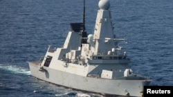 资料照片:参加红海“繁荣卫士行动”的英国皇家海军“钻石号”驱逐舰。(2024年1月6日)