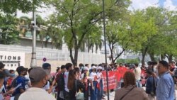 ၀င်ငွေ ၂၅ ရာခိုင်နှုန်း ပြန်လွှဲခိုင်းမဲ့ စစ်ကောင်စီ အစီအစဉ် ဘန်ကောက်မှာဆန္ဒပြ ၀င်ငွေ ၂၅ ရာခိုင်နှုန်း ပြန်လွှဲခိုင်းမဲ့ စစ်ကောင်စီ အစီအစဉ် ဘန်ကောက်မှာဆန္ဒပြ