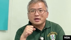 即将卸任的香港记者协会主席陈朗升表示,“有人劝喻”他不要再寻求连任,他认为如果他的离开可以令记协有更大生存空间,他没有留下的理由 (美国之音)