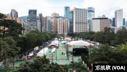 以往为民阵七一游行起点的维多利亚公园,自6月30日一连三日举行庆回归活动.(邓凯欣拍摄)