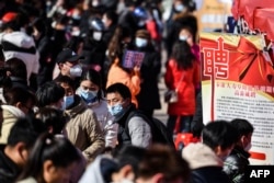 资料照:中国安徽阜阳的一次招聘会。(2023年1月29日)