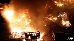 ဂျပန်နိုင်ငံအလယ်ပိုင်းမှာ နှစ်ဆန်းတရက်မနက်စောမှာ အားပြင်းငလျင်လှုပ်ပြီး မီးလောင်ခဲ့တဲ့မြင်ကွင်း။ (ဇန်နဝါရီ ၁၊ ၂၀၂၄)