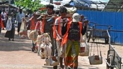 ရိုဟင်ဂျာများ ကိုယ်ပိုင်သက်မွေးဝမ်းကျောင်းနိုင်ရေး ကုလ ဒုမဟာမင်းကြီးတောင်းဆို
 ရိုဟင်ဂျာများ ကိုယ်ပိုင်သက်မွေးဝမ်းကျောင်းနိုင်ရေး ကုလ ဒုမဟာမင်းကြီးတောင်းဆို