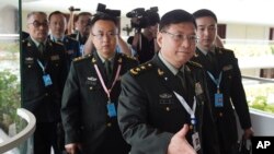 资料照:时任中国人民解放军军事科学院副院长的何雷将军在新加坡出席香格里拉对话会。(2017年6月4日)