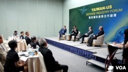 一个由25家美国国防承包商所组成的代表团5月3日于台北出席“台美国防产业合作论坛”。(美国之音特约记者林乃绢拍摄)