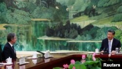 中国领导人习近平与美国国务卿布林肯在北京人大会堂举行会谈。(2023年6月19日)