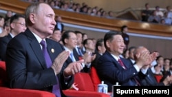 中国领导人习近平与俄罗斯总统普京在北京观看庆祝中俄建交75周年的专场音乐会(2024年5月16日)