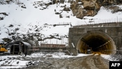 资料照:位于阿鲁纳恰尔邦正在施工中的西勒隧道(Sela Tunnel)。(2023年4月2日)