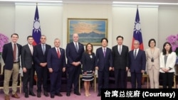 美国副总统兼当选总统赖清德在台北会见美国会众议院跨党派访问团。(2024年4月23日)