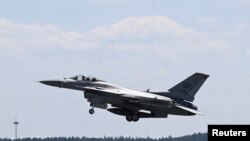 Літак F-16 під час навчань НАТО в Німеччині, 14 червня 2023 року