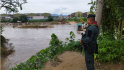 မြန်မာနယ်စပ် တိုက်ပွဲတွေကြောင့် ထိုင်းလုံခြုံရေးတိုးမြှင့်
 မြန်မာနယ်စပ် တိုက်ပွဲတွေကြောင့် ထိုင်းလုံခြုံရေးတိုးမြှင့်