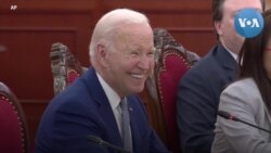 Tổng thống Biden dí dỏm đáp lời Tổng bí thư Trọng khiến cả phòng họp bật cười  Tổng thống Biden dí dỏm đáp lời Tổng bí thư Trọng khiến cả phòng họp bật cười