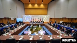 在日本新泻县召开的工业七国集团财长会议场景(2023年5月11日)