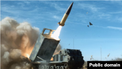 美国制造的ATACMS射程可达300公里,可以攻击俄罗斯占领的乌克兰克里米亚地区的任何目标。