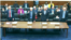 2023年3月8日，美国国会众议院监督委员会的新冠大流行病事务特设小组委员会举行首次听证会，调查新冠病毒的起源。证人包括前美国疾控中心主任雷德菲尔德（前排右一）。（视频截图）