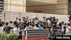 香港记者协会公布最新的“新闻自由指数”调查,结果显示新闻从业员对新闻自由指数的评分,创下2013年成立以来的历史新低,只有25分 (美国之音)