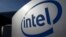 Logo của Intel tại trụ sở chính của hãng ở Santa Clara, bang California. 