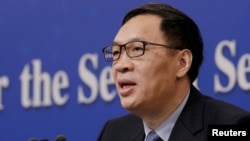 资料照:前中国人民银行副行长范一飞