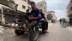 ဗုံးဒဏ်ကြားမှာ ထွက်မပြေးတဲ့ ဂါဇာ မိသားစုများ
 ဗုံးဒဏ်ကြားမှာ ထွက်မပြေးတဲ့ ဂါဇာ မိသားစုများ