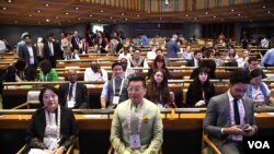 各国代表们参加了在斯利那加、查谟和克什米尔的国际会议中心举行的G20国家旅游部长会议。为期三天的会议于2023年5月24日结束。(美国之音瓦西姆·纳比拍摄)