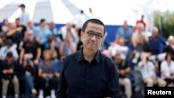 资料照片:中国导演娄烨带着他执导的影片《一部未完成的电影》参加法国戛纳电影节。(2024年5月17日)