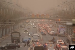 沙尘暴来袭北京。 (2023年3月10日)