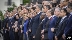 在瑞士出席乌克兰和平峰会的领导人拍摄合影。(2024年6月15日)