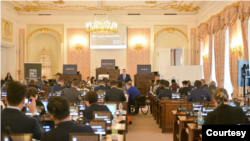 对华政策跨国议会联盟(IPAC)2023年9月初在布拉格的捷克议会大楼召开年度会议。(照片来源:捷克外交部长、IPAC前任共同主席扬·利帕夫斯基(Jan Lipavsky)的社交媒体X的账户。)