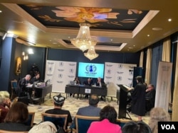 海牙世界公民法院公审习近平,检察官陈词 (盛雪提供)