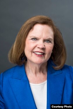 渥太华大学科学、社会与政策研究所高级研究员玛格丽特·麦奎格-詹斯顿(Margaret McCuaig-Johnston)