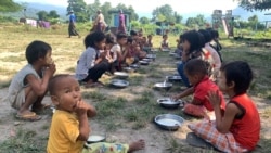 ကလေးမြို့တောင်ပိုင်းက စစ်ရှောင်တွေ စားနပ်ရိက္ခာနဲ့ အမိုးအကာ အရေးပေါ်လိုအပ်နေ
 ကလေးမြို့တောင်ပိုင်းက စစ်ရှောင်တွေ စားနပ်ရိက္ခာနဲ့ အမိုးအကာ အရေးပေါ်လိုအပ်နေ