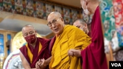 西藏精神领袖达赖喇嘛近日向外界表示,中国正在发生变化,中国通过正式和非正式方法向他表达了与他接触的意愿。