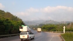 မြဝတီ-ကော့ကရိတ်လမ်းမှာ ခရီးသည်ကား တိုက်ခိုက်ခံရ၊ ၄ ဦး ဒဏ်ရာရ
 မြဝတီ-ကော့ကရိတ်လမ်းမှာ ခရီးသည်ကား တိုက်ခိုက်ခံရ၊ ၄ ဦး ဒဏ်ရာရ