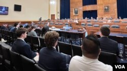 美国国会众议院外交事务委员会印太小组委员会举行美台关系听证会。 (2024年5月1日,美国之音李逸华拍摄)