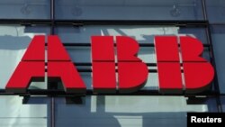 资料照:ABB公司在瑞士苏黎世办公楼上的标识 (2020年9月10日)