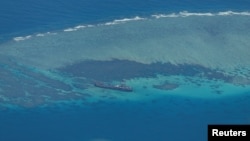 资料照:南中国海第二托马斯浅滩的空中俯瞰图(2023年3月9日)